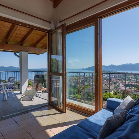 Panoramic'S Loft Lägenhet Verbania Exteriör bild